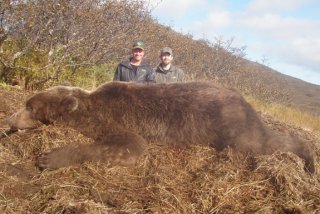 peninsulabearhuntbigbearside